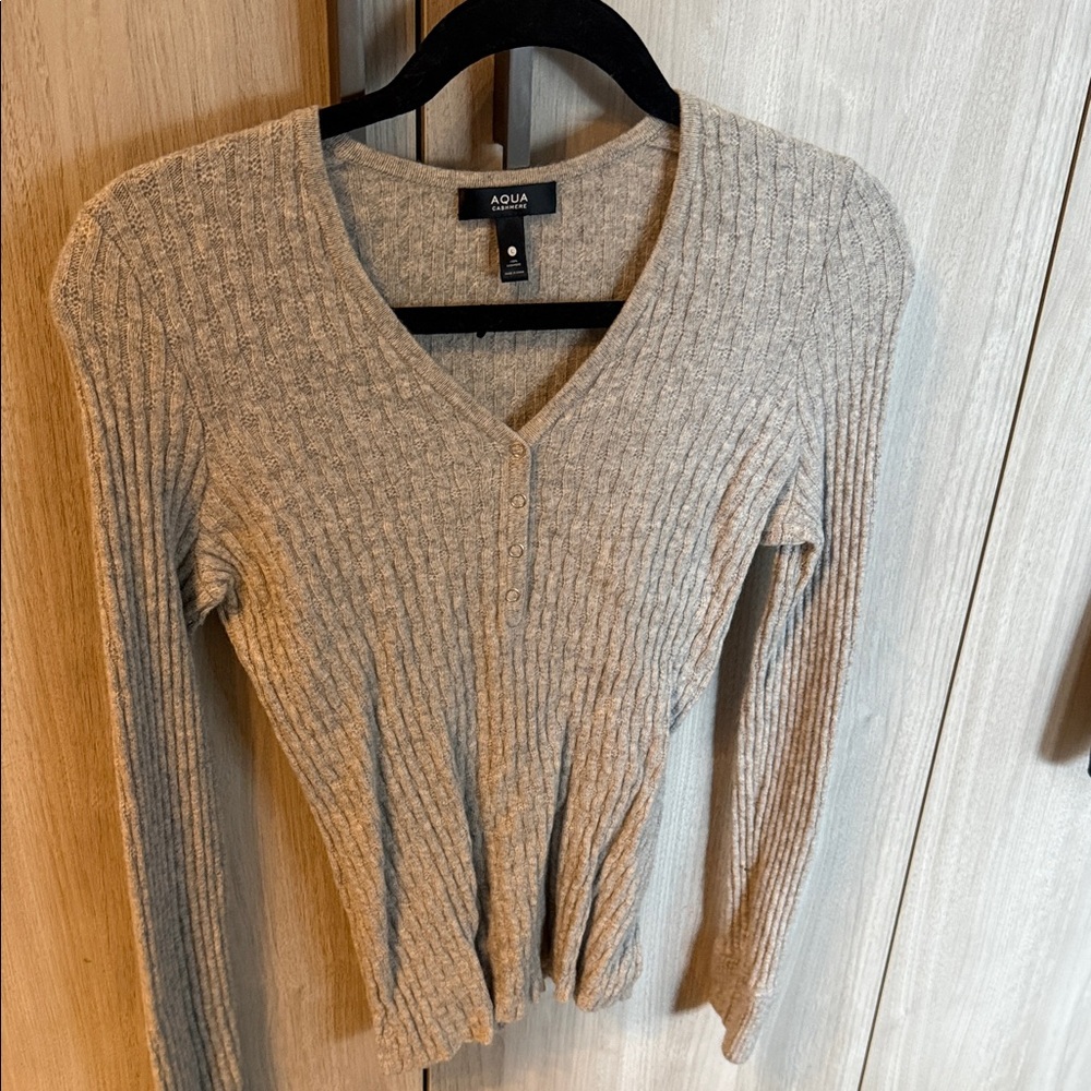 Aqua Ribbed V-Neck Henley Sweater - Taupe